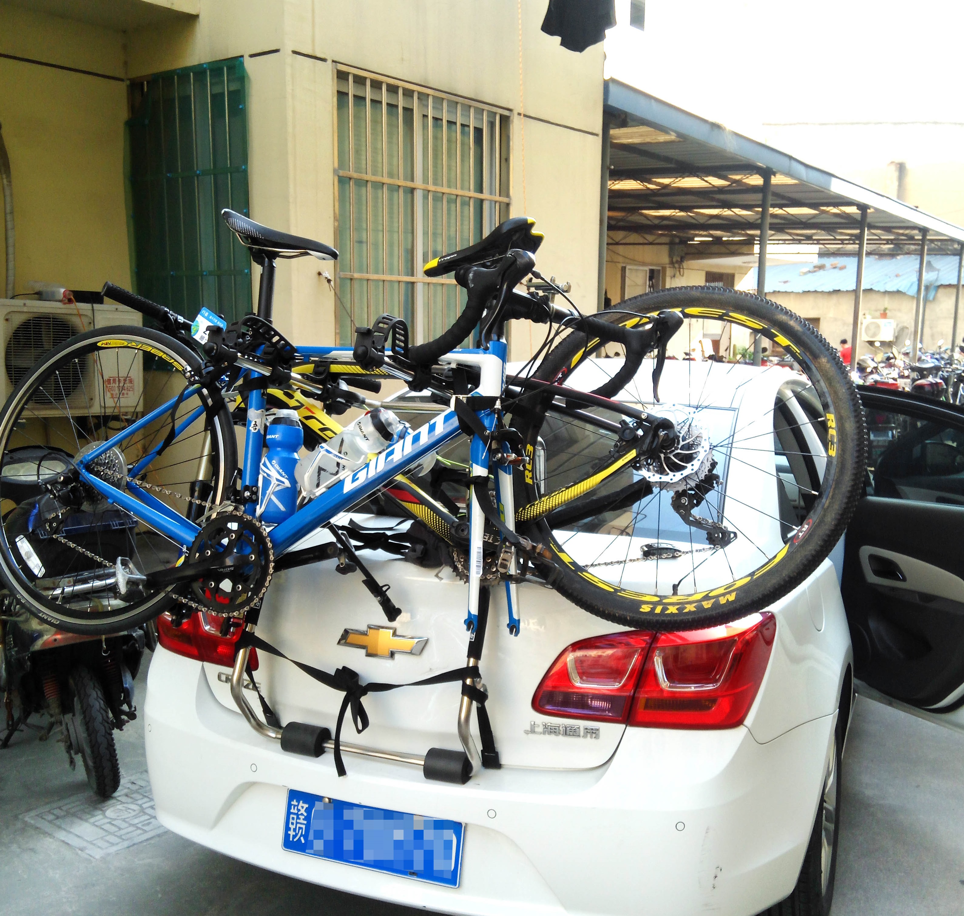 1 尊龙凯时勇士車隊官方后援車